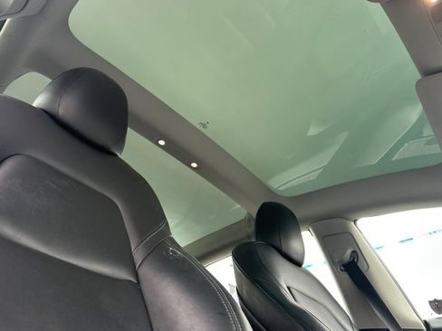 Used 2022 Tesla Model 3 Long Range AWD/4WD image 16