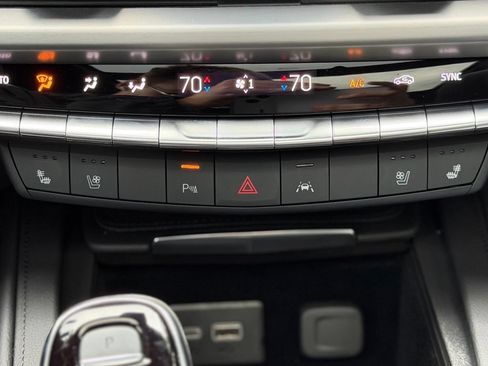 Used 2024 Cadillac XT4 Sport AWD/4WD image 16