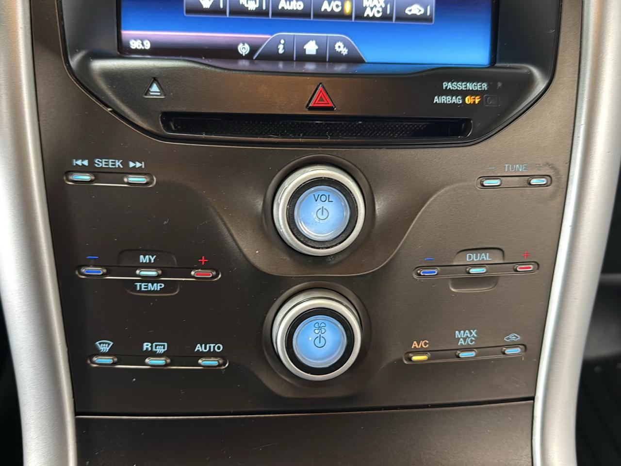 Used 2013 Ford Edge SEL FWD image 20