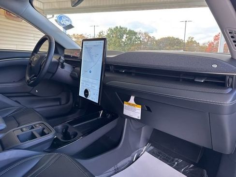 New 2025 Ford Mustang Mach-E Premium image 24