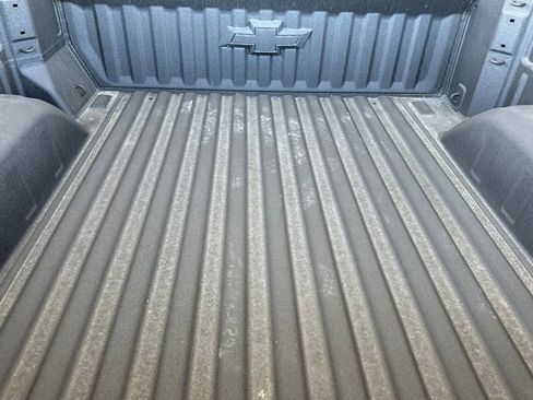 Used 2025 Chevrolet Silverado 1500 ZR2 w/ Technology Package image 18