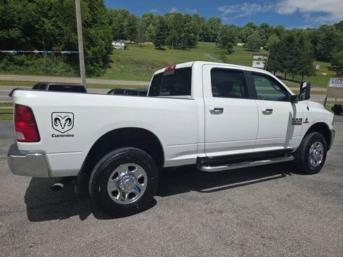 Used 2017 RAM 2500 SLT AWD/4WD image 3