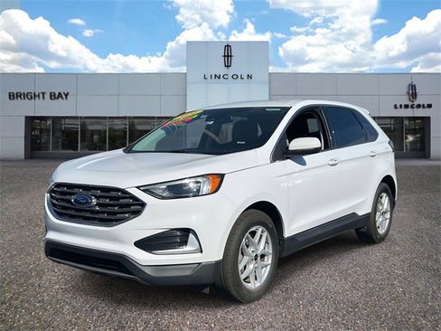 Used 2024 Ford Edge SEL image 3