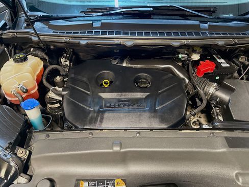 Used 2015 Ford Edge SE image 31