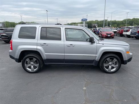 Used 2016 Jeep Patriot Sport w/ Power Value Group FWD image 6