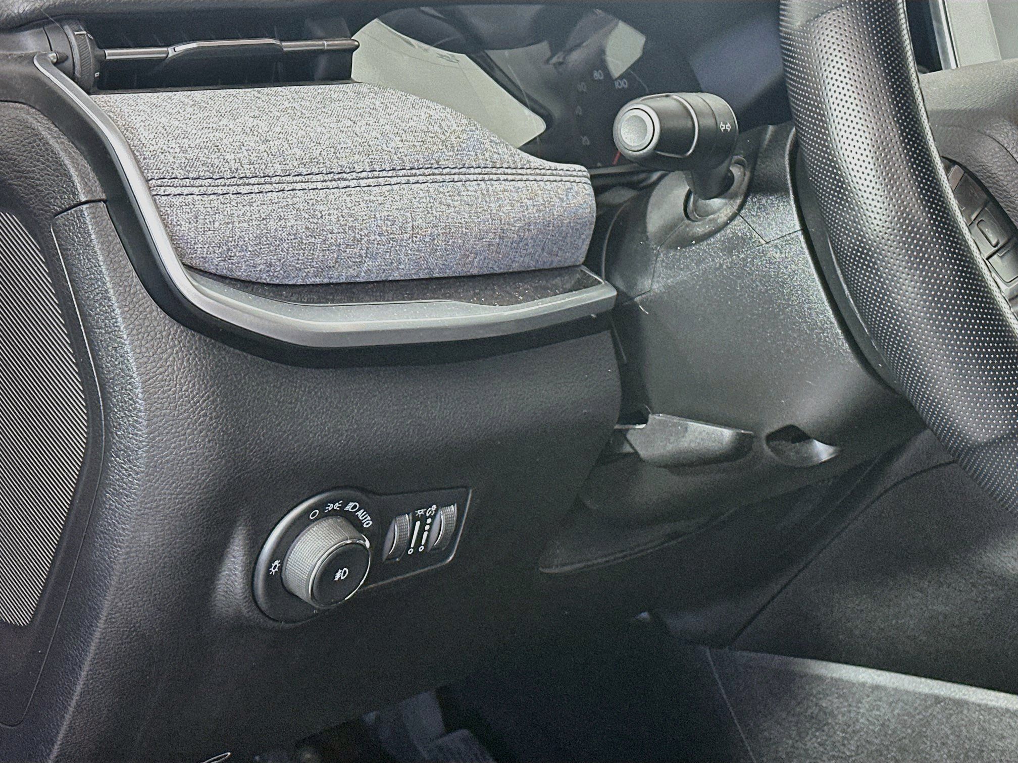 Used 2022 Jeep Compass Latitude FWD image 17