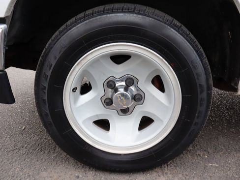 Used 2002 Chevrolet S10 Pickup image 31