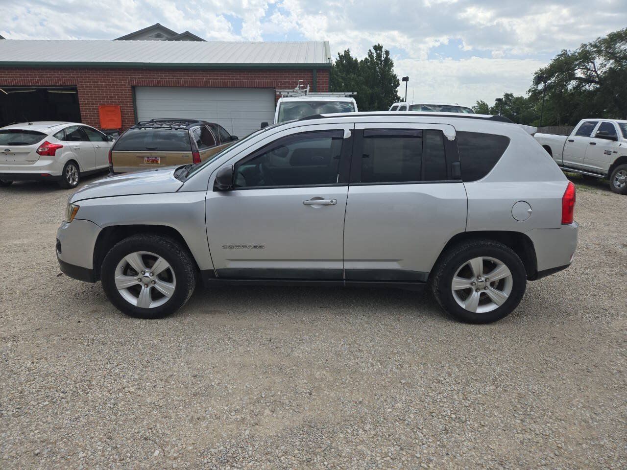 Used 2011 Jeep Compass 2WD image 5