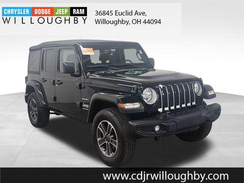 Certified 2023 Jeep Wrangler Sahara image 3