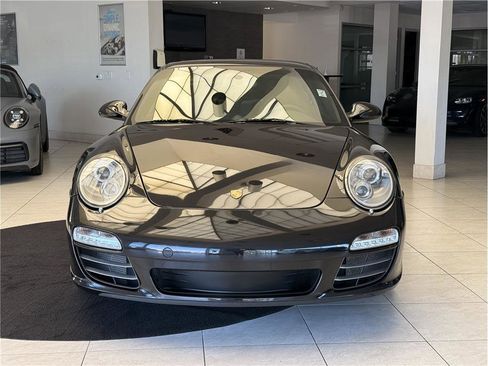 Used 2010 Porsche 911 Carrera S image 2