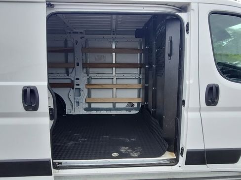 Used 2025 RAM ProMaster 2500 w/ U-Haul Equipment Group FWD image 29