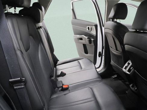 Used 2022 Kia Sorento S w/ Panoramic Sunroof Package FWD image 29