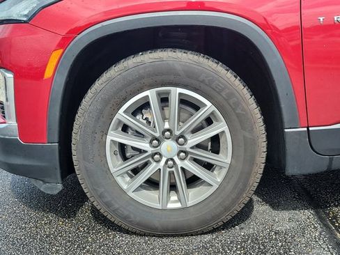Used 2023 Chevrolet Traverse LT FWD image 29