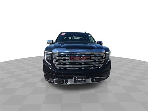 Used 2022 GMC Sierra 1500 Denali image 3