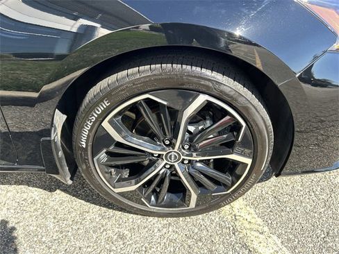 Certified 2024 Nissan Altima 2.5 SR w/ SR Premium Package image 13