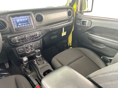 Used 2023 Jeep Wrangler Unlimited Sport AWD/4WD image 21