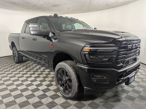 New 2026 RAM 2500 Laramie AWD/4WD image 5