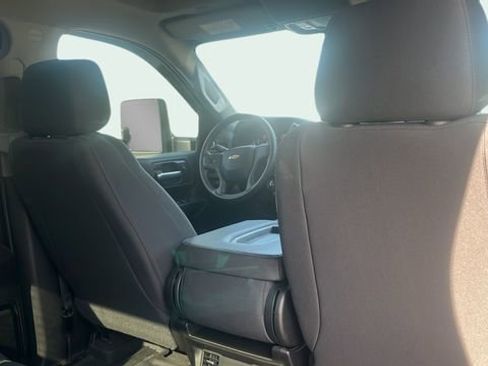 Used 2022 Chevrolet Silverado 2500 Custom w/ Custom Value Package image 22