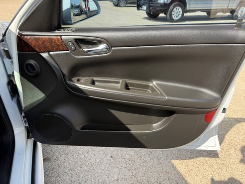 Used 2014 Chevrolet Impala Limited LS FWD image 21