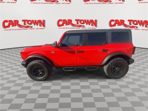 Used 2022 Ford Bronco Wildtrak image 5