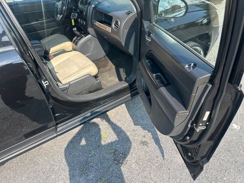 Used 2016 Jeep Compass 75th Anniversary w/ Power Value Group image 35