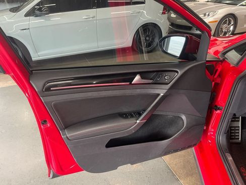 Used 2017 Volkswagen GTI Autobahn FWD image 30