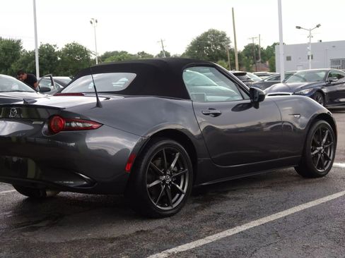 Used 2017 MAZDA MX-5 Miata Club image 14
