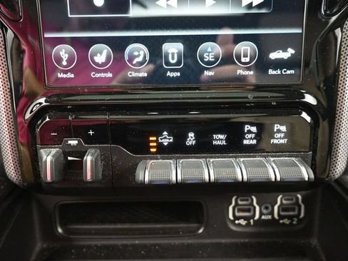 Used 2021 RAM 1500 Limited AWD/4WD image 29