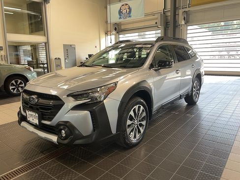 Used 2024 Subaru Outback Limited AWD/4WD image 2