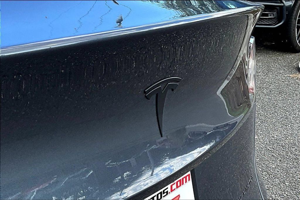 Used 2020 Tesla Model Y Long Range AWD/4WD image 23