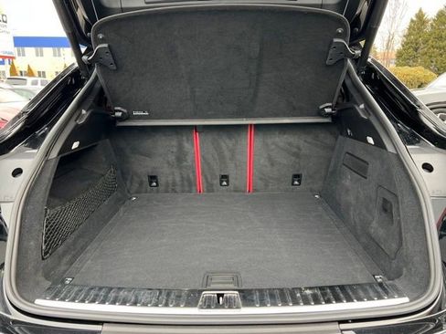 Used 2023 Porsche Cayenne Platinum Edition image 22