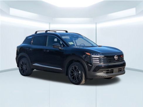 New 2026 Nissan Kicks SR FWD image 9