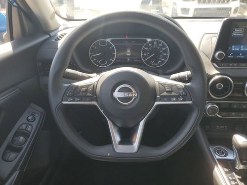 Used 2025 Nissan Sentra SV FWD image 13
