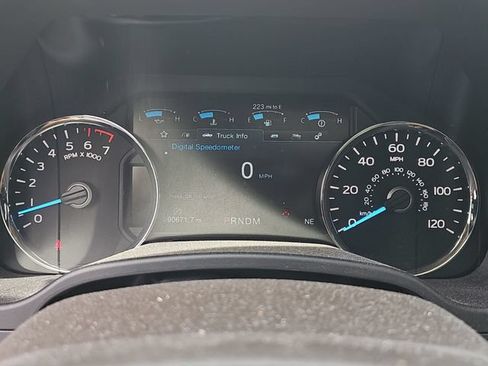 Used 2019 Ford F150 Lariat w/ Equipment Group 502A Luxury AWD/4WD image 15