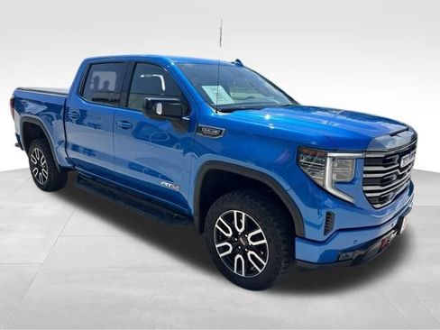 Used 2024 GMC Sierra 1500 AT4 w/ AT4 Premium Package AWD/4WD image 10