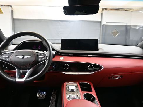 Used 2025 Genesis GV70 2.5T w/ Sport Prestige Package image 22