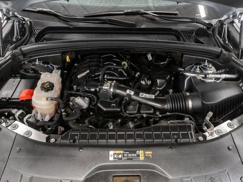 Used 2024 Jeep Grand Cherokee Altitude AWD/4WD image 3