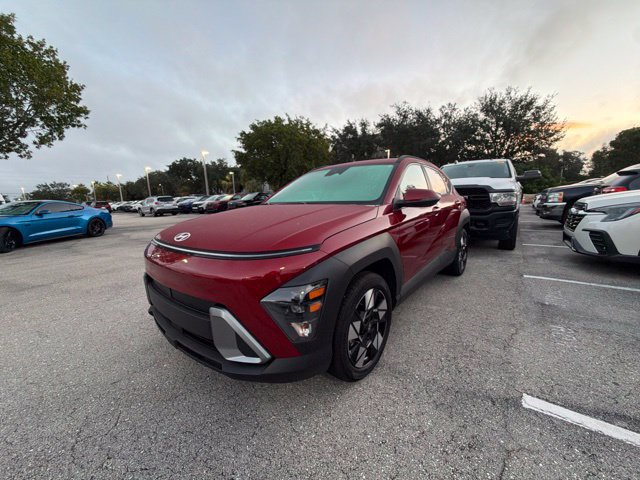 Used 2025 Hyundai Kona SEL FWD image 1