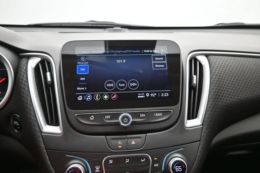 Certified 2025 Chevrolet Malibu LT FWD image 15