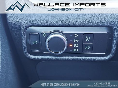 Used 2023 Ford Explorer XLT image 20