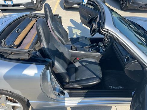 Used 2003 MAZDA MX-5 Miata image 18