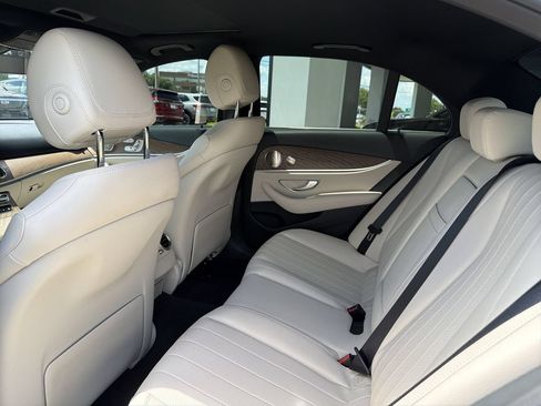 Used 2022 Mercedes-Benz E 350 Sedan image 17