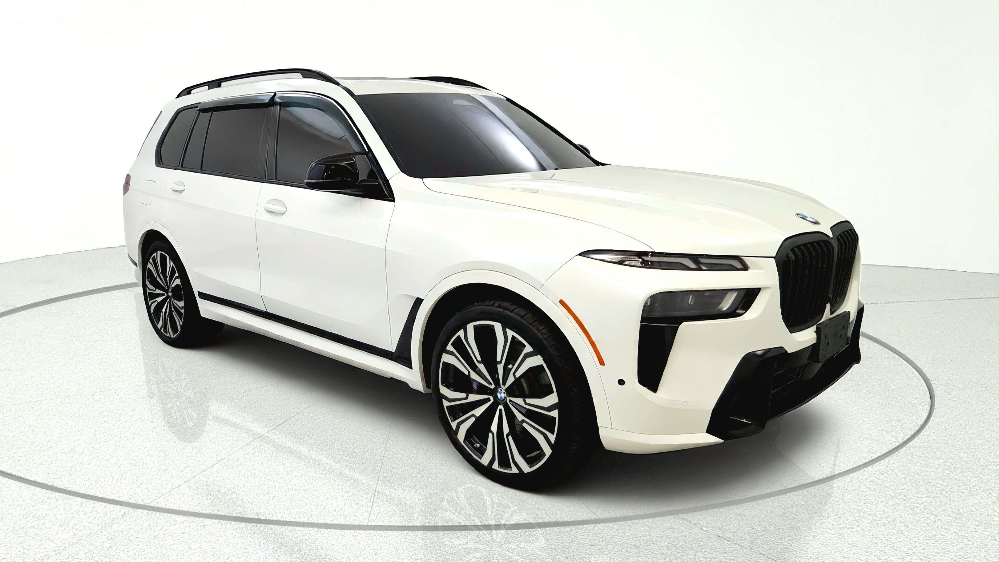 Used 2023 BMW X7 xDrive40i w/ M Sport Package AWD/4WD image 1