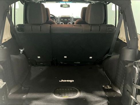 Used 2016 Jeep Wrangler Unlimited Rubicon w/ Dual Top Group image 38