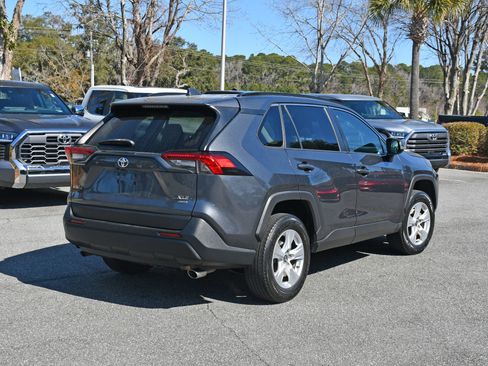 Used 2020 Toyota RAV4 XLE image 4