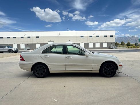 Used 2003 Mercedes-Benz C 240 4MATIC Sedan image 6