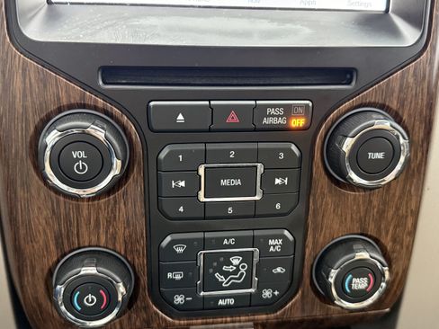 Used 2013 Ford F150 Lariat w/ Luxury Equipment Group AWD/4WD image 27