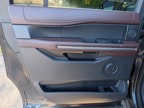 Certified 2024 Ford Expedition Max Limited image 39