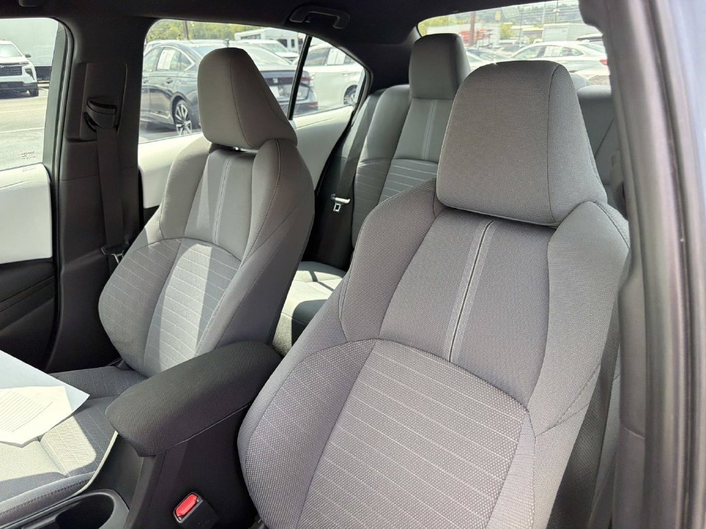 Used 2026 Toyota Corolla SE FWD image 21