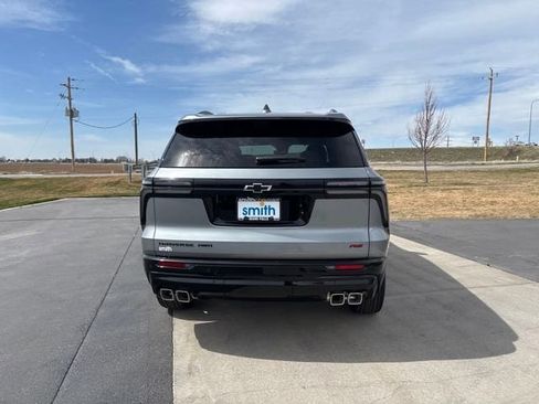 New 2026 Chevrolet Traverse RS w/ LPO, Floor Liner Package image 4